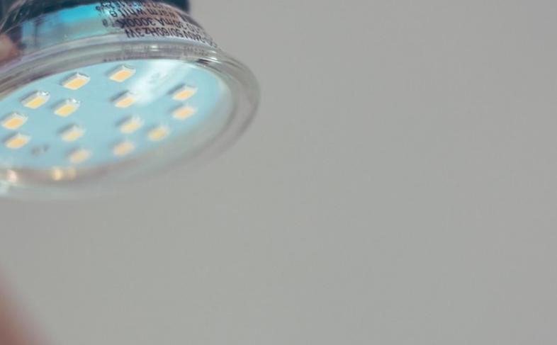 Close uo image of a LED light bulb